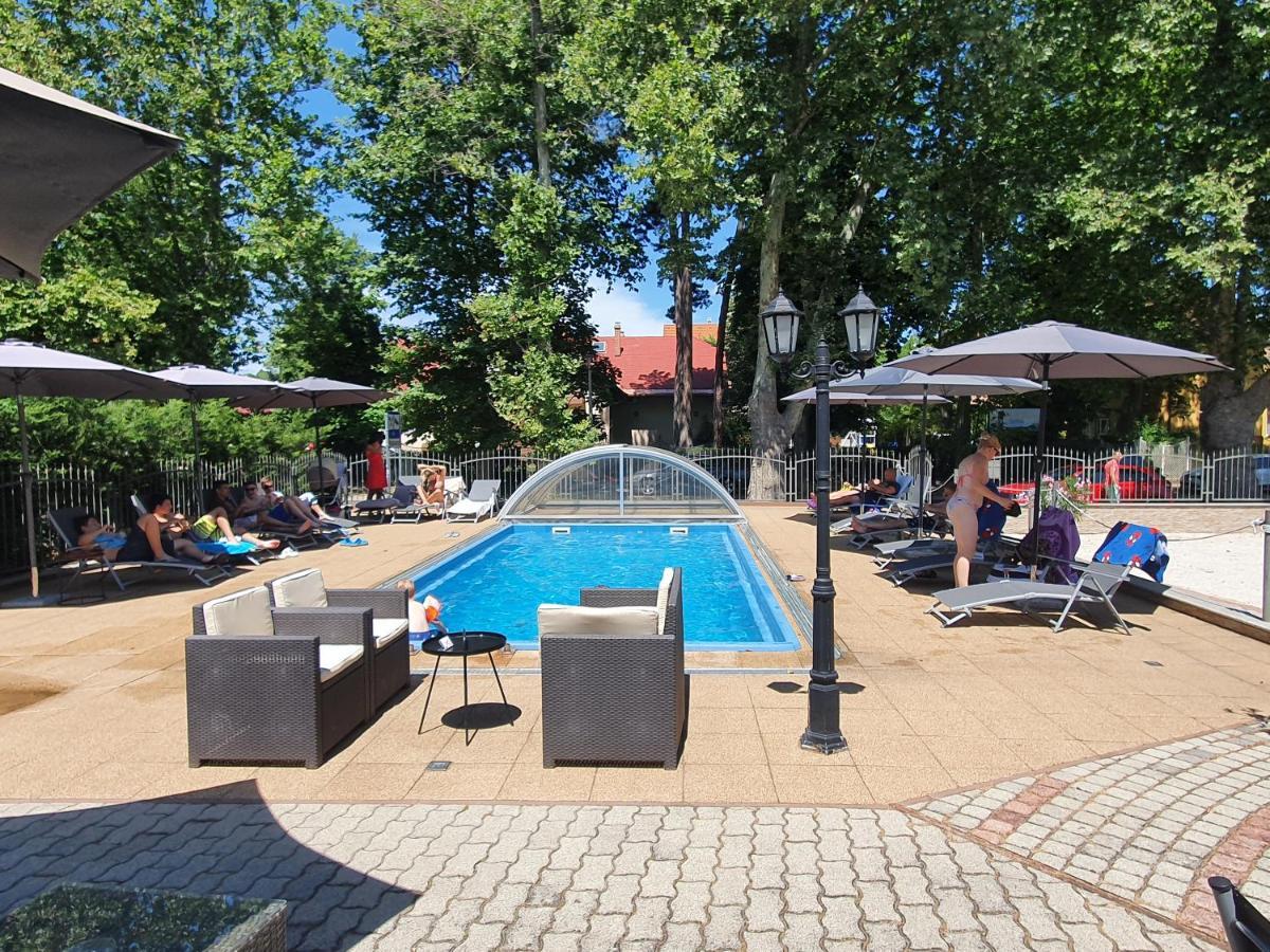 Doris Hotel Siofok Exterior photo